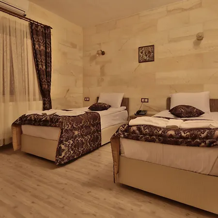 מלון Yusuf Bey House 3*