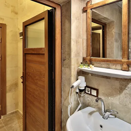 Yusuf Bey House ホテル 3*