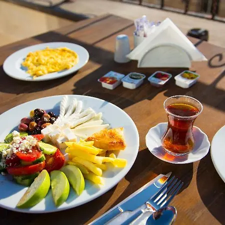 מלון Yusuf Bey House 3*