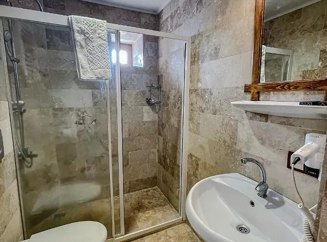 Yusuf Bey House فندق